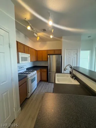 $1,600 | 9303 Gilcrease Avenue, Unit 1091, Las Vegas, NV 89149