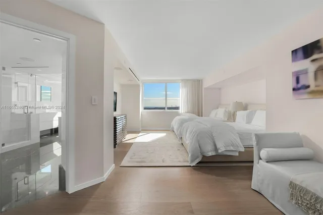 $8,490,000 | 10 Venetian Way, Unit PH2/3, Miami Beach, FL 33139