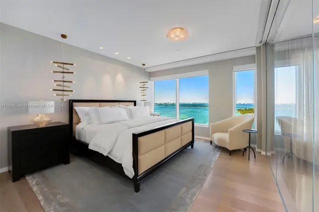 $8,490,000 | 10 Venetian Way, Unit PH2/3, Miami Beach, FL 33139
