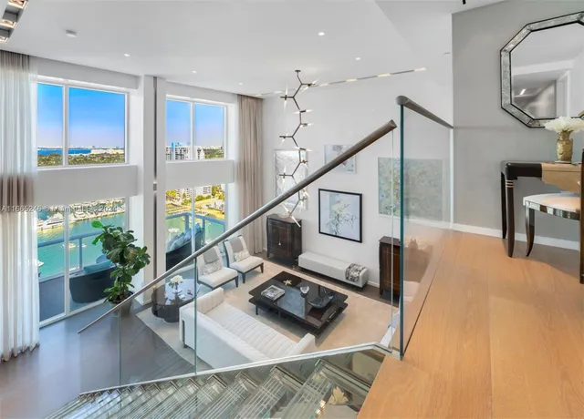 $8,490,000 | 10 Venetian Way, Unit PH2/3, Miami Beach, FL 33139