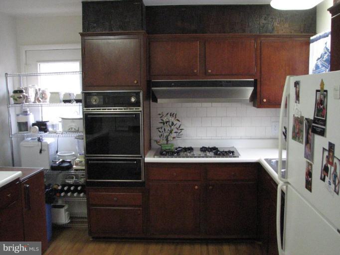 6512 Rivington Road Springfield, VA 22152 - Photo 3 of 18 Kitchen