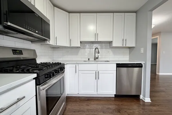$1,990 | 1346 Forestdale Court, Unit 1346, Schaumburg, IL 60193