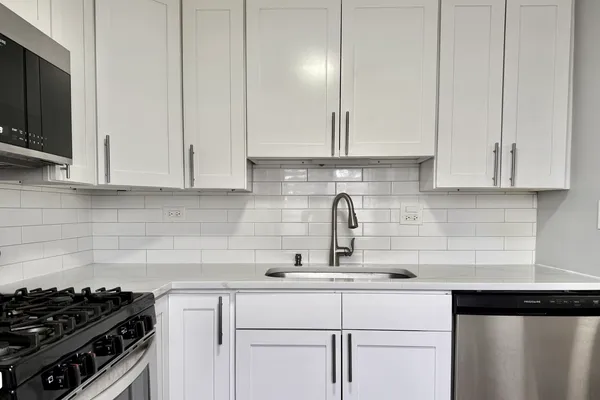 $1,990 | 1346 Forestdale Court, Unit 1346, Schaumburg, IL 60193