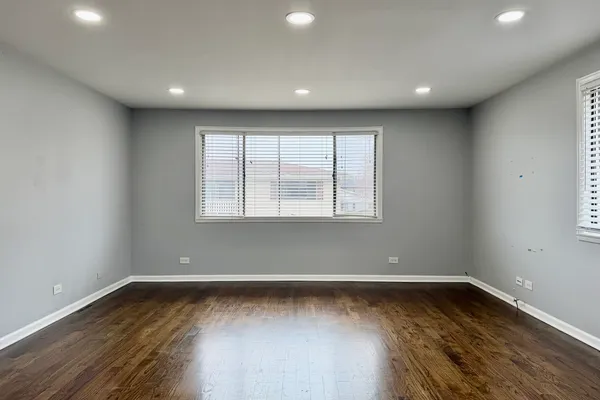 $1,990 | 1346 Forestdale Court, Unit 1346, Schaumburg, IL 60193