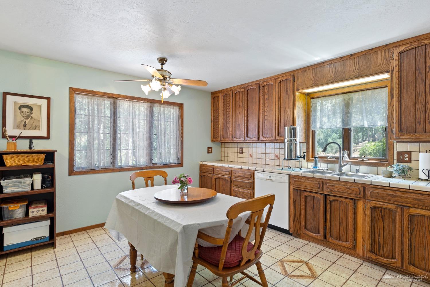19185 Rice Drive Tehachapi, CA 93561 - Photo 14 of 46 Gallery Image 14
