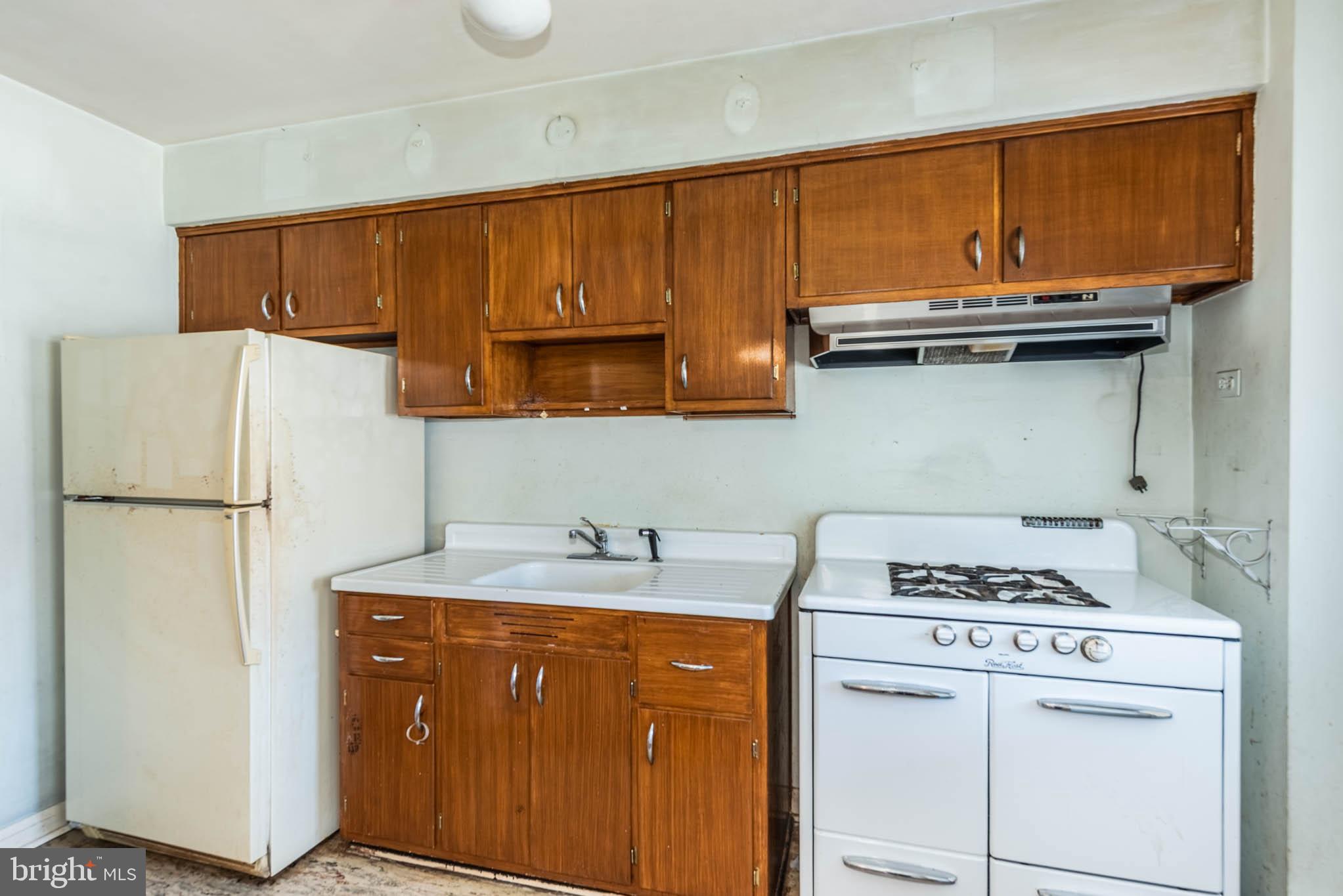 6910 Gough Street Baltimore, MD 21224 - Photo 6 of 21