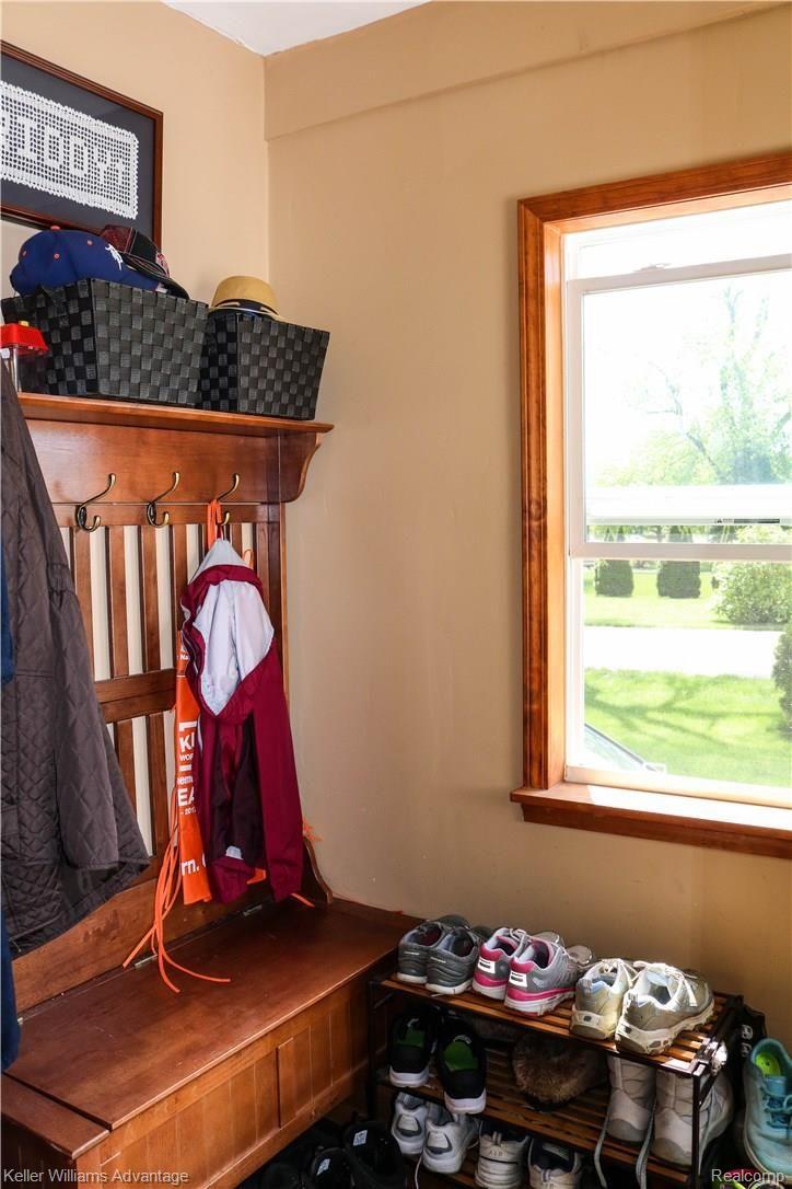 20105 Farmington Road Livonia, MI 48152 - Photo 45 of 61 F49.jpg