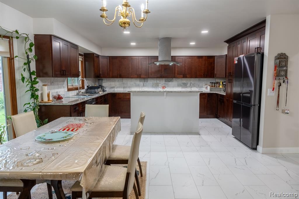 286 Union Drive Rochester Hills, MI 48307 - Photo 6 of 35