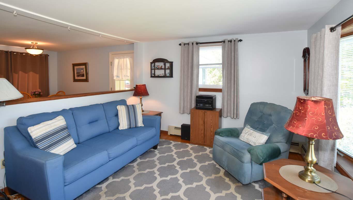 13 Arcadia Drive Windham, ME 04062 - Photo 9 of 21 Living2