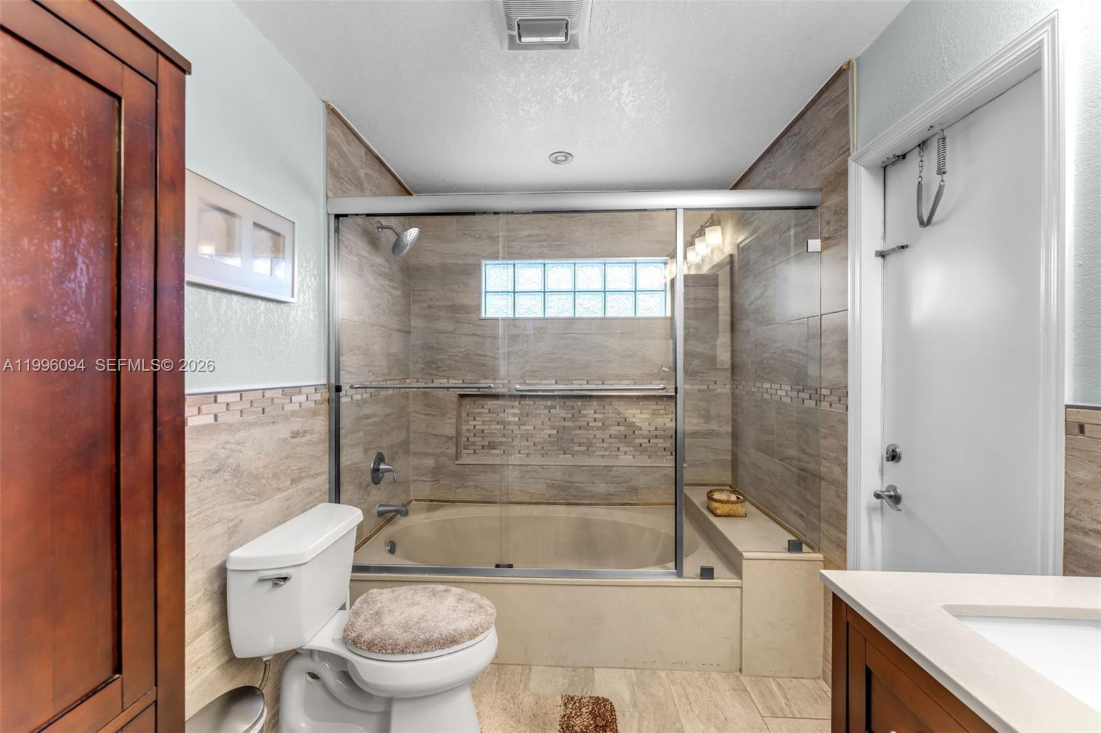 11018 Southwest 147th Place Miami, FL 33196 - Photo 17 of 47