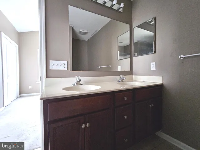 $392,000 | 231 Camerton Lane, Townsend, DE 19734