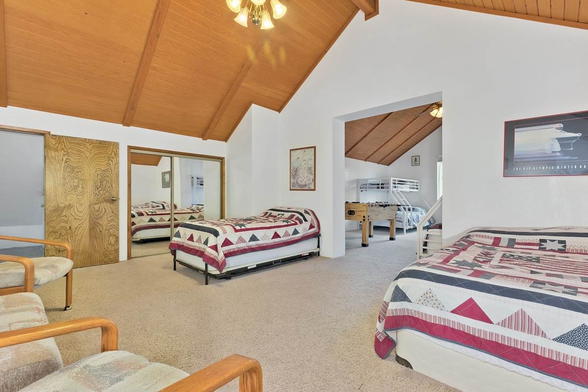250 Davison Road Mammoth Lakes, CA 93546 - Photo 17 of 30 a bedroom with furniture and a bathtub