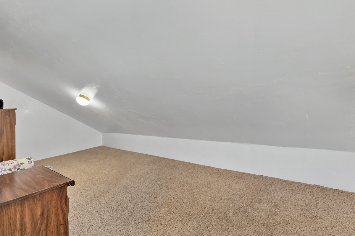 250 Davison Road Mammoth Lakes, CA 93546 - Photo 23 of 30 a view of empty room