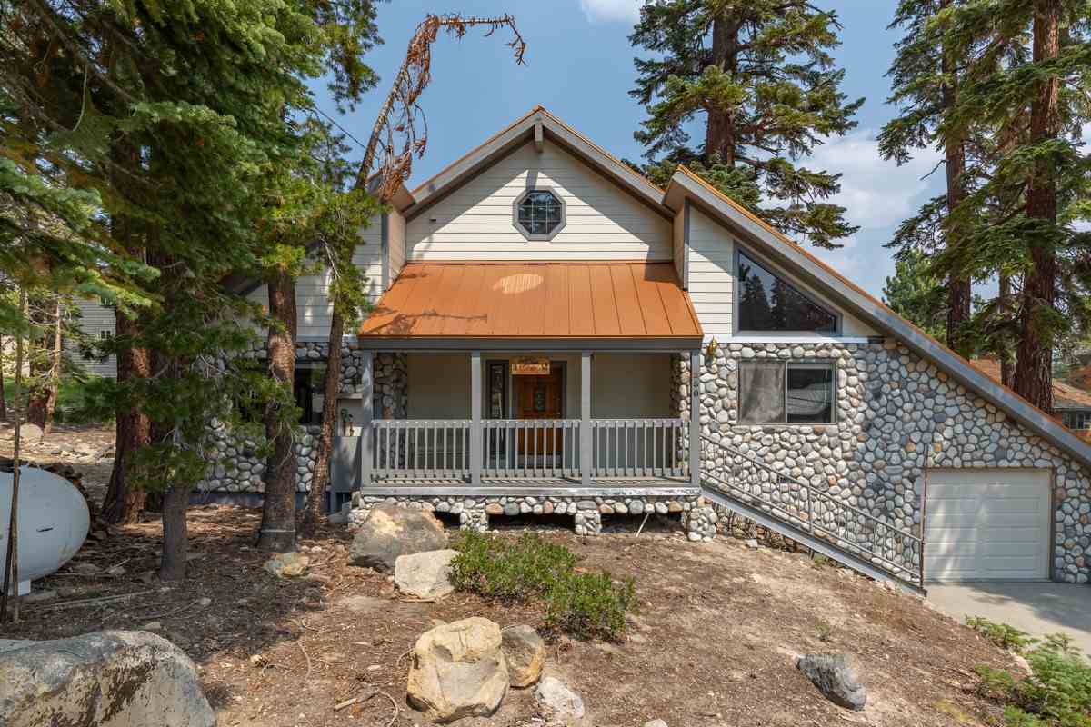 250 Davison Road Mammoth Lakes, CA 93546 - Photo 25 of 30 a front view of a house with a yard