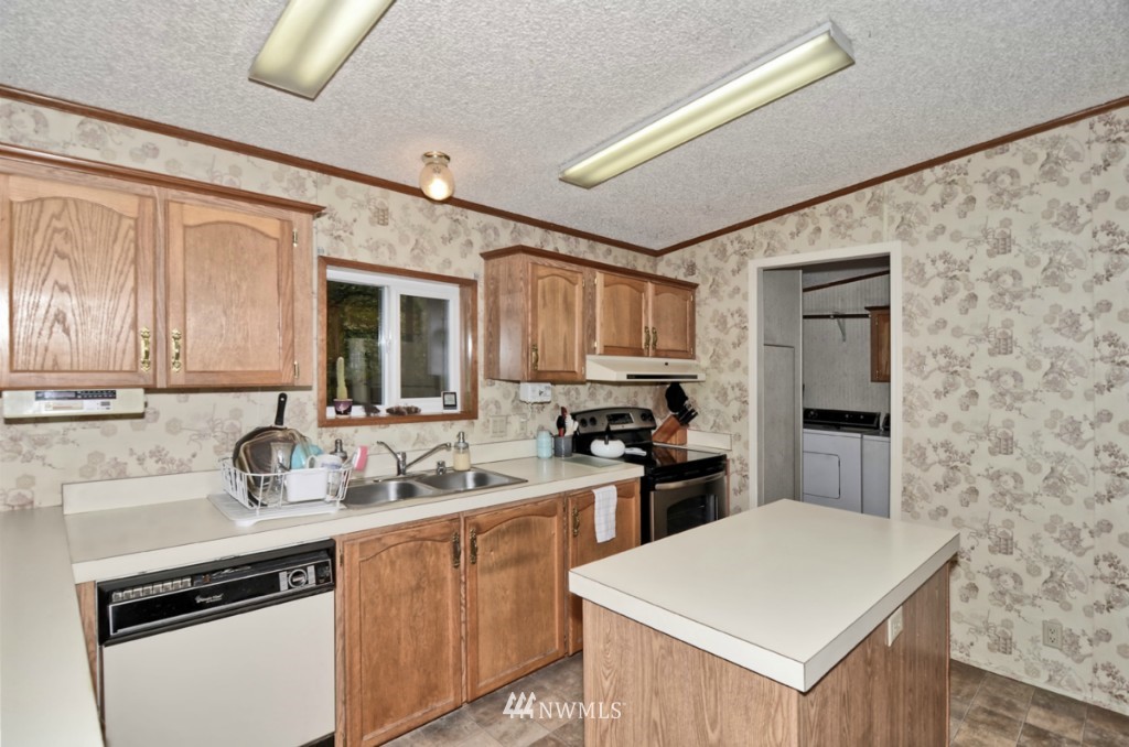 3828 236th Street Southeast Bothell, WA 98021 - Photo 11 of 23