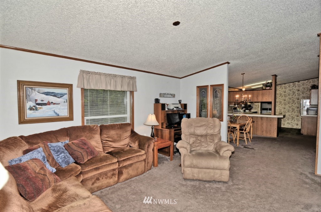 3828 236th Street Southeast Bothell, WA 98021 - Photo 7 of 23