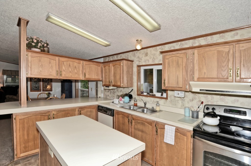 3828 236th Street Southeast Bothell, WA 98021 - Photo 10 of 23