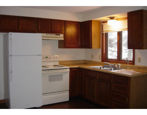 146 Lockhouse Road Westfield, MA 01085 - Photo 5 of 7 Gallery Image 5