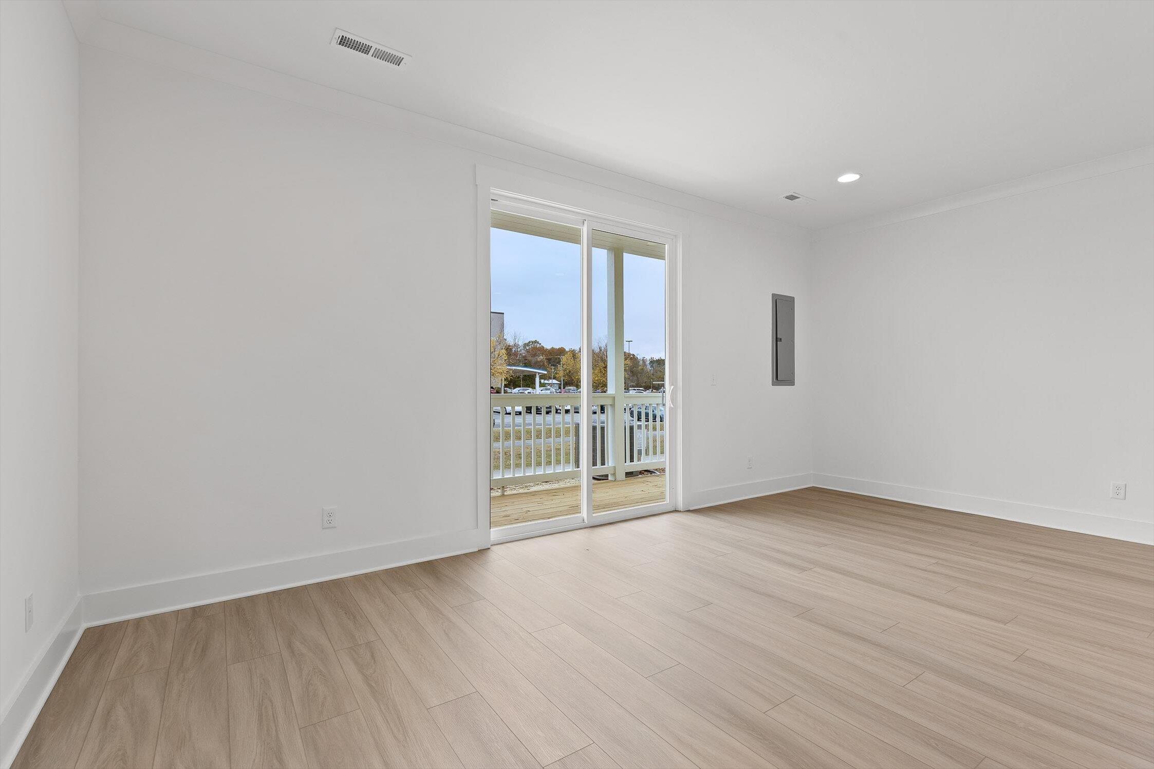 909 Blue Heights Dr Ridge, Unit 17 East Ridge, TN 37412 - Photo 15 of 33 19-909 Blue Heights-19