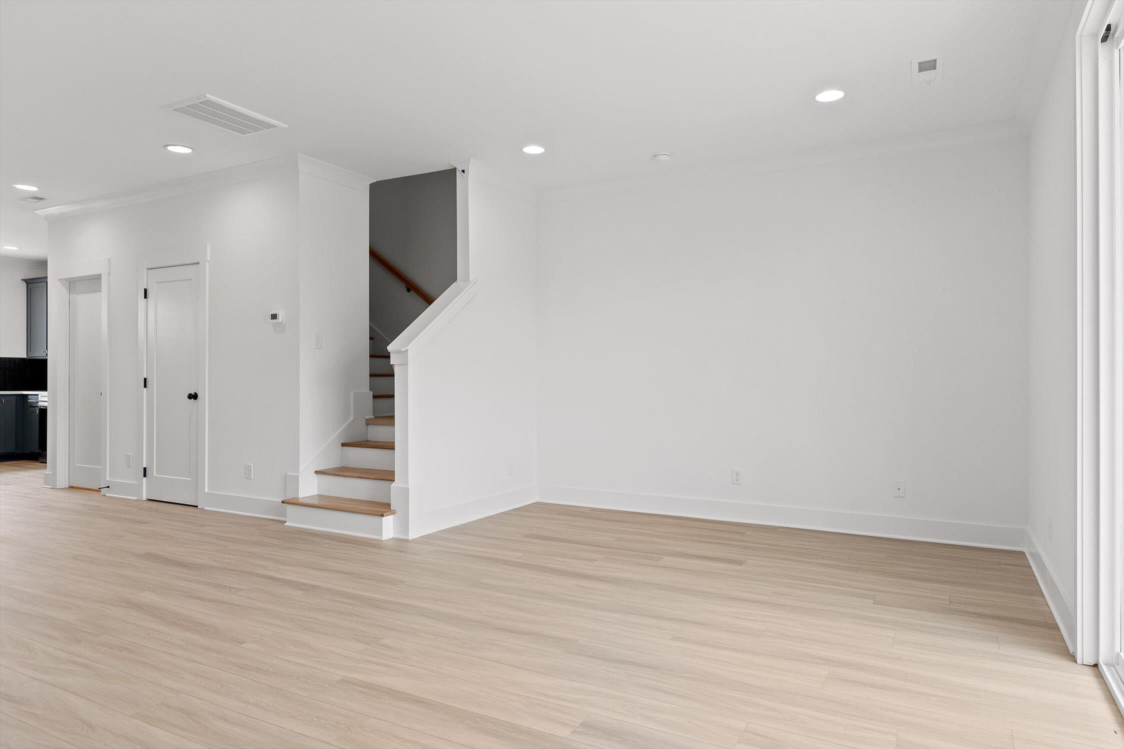 909 Blue Heights Dr Ridge, Unit 17 East Ridge, TN 37412 - Photo 16 of 33 17-909 Blue Heights-17