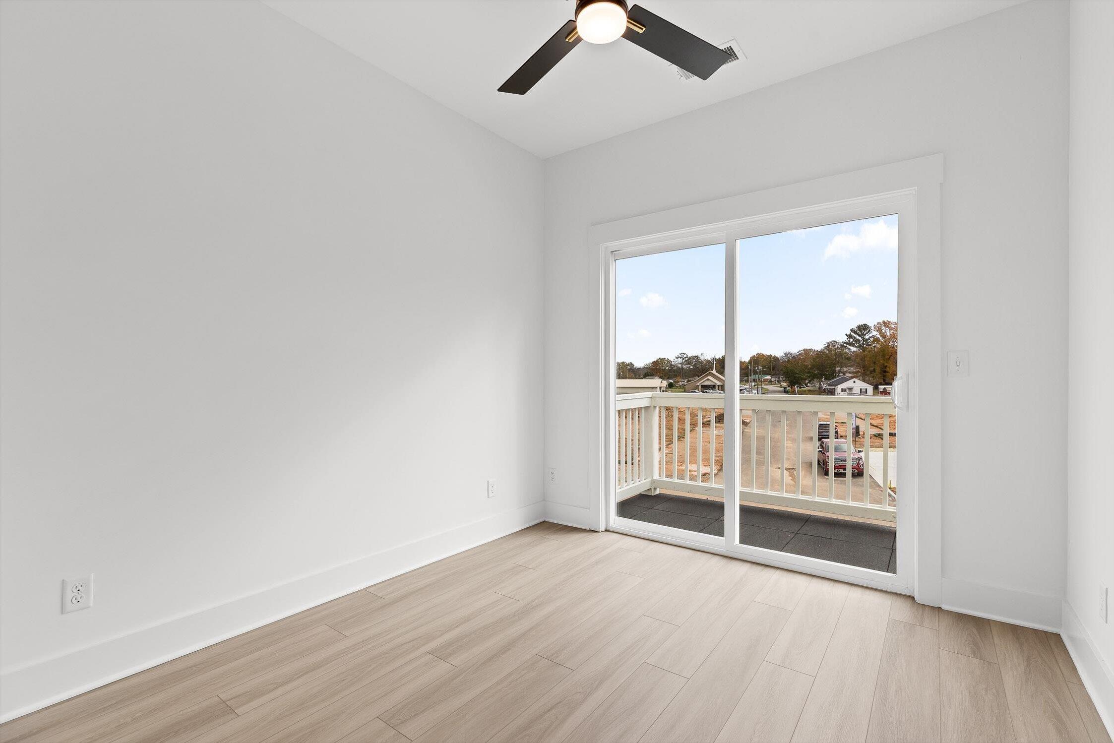 909 Blue Heights Dr Ridge, Unit 17 East Ridge, TN 37412 - Photo 20 of 33 32-909 Blue Heights-32