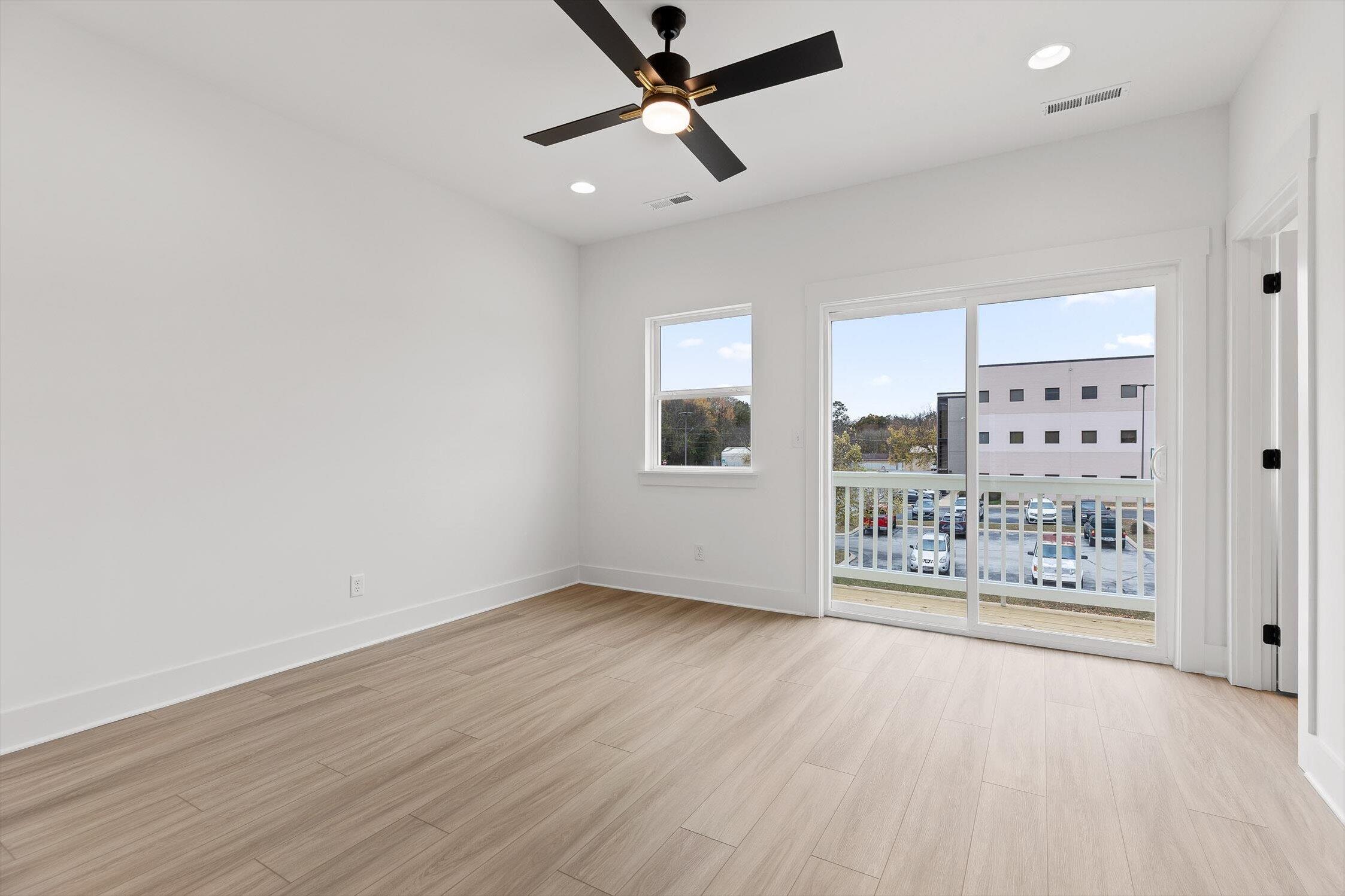 909 Blue Heights Dr Ridge, Unit 17 East Ridge, TN 37412 - Photo 25 of 33 23-909 Blue Heights-23