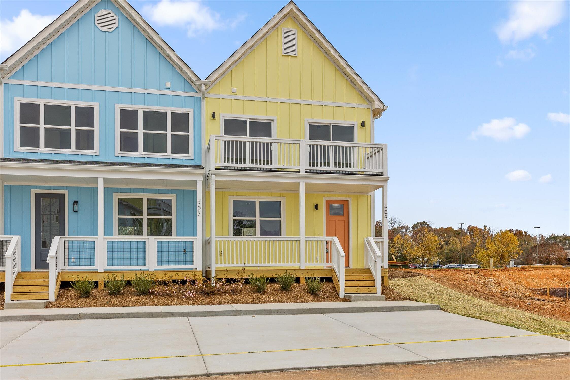 909 Blue Heights Dr Ridge, Unit 17 East Ridge, TN 37412 - Photo 3 of 33 02-909 Blue Heights-1