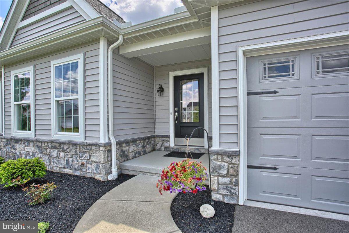 2243 Friesian Road York, PA 17406 - Photo 4 of 37 Gallery Image 4