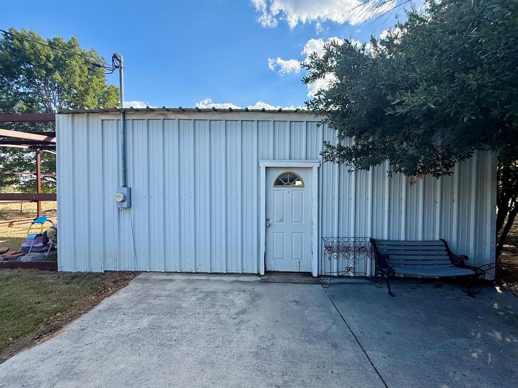 3420 Springfield Road Springtown, TX 76082 - Photo 34 of 38