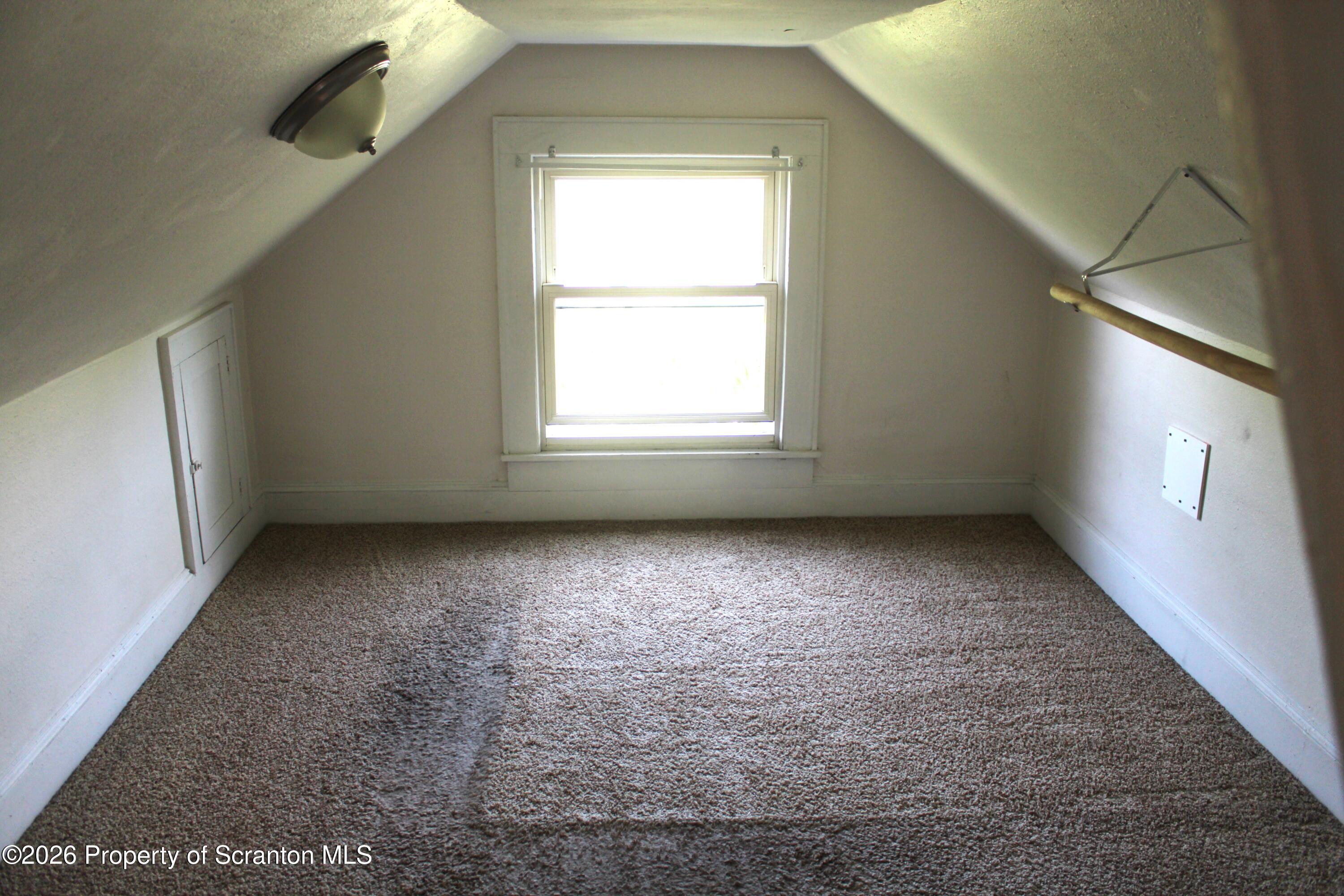 1608 Prospect Avenue Scranton, PA 18505 - Photo 20 of 30 an empty room with a window