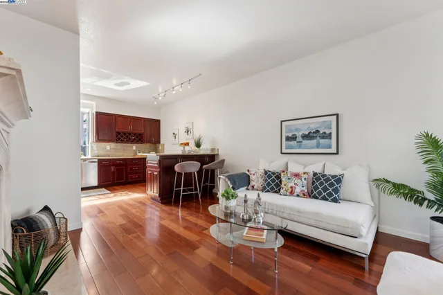 $1,450,000 | 125 Cardigan Bay, Alameda, CA 94502