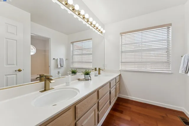 $1,450,000 | 125 Cardigan Bay, Alameda, CA 94502