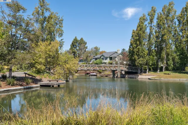 $1,450,000 | 125 Cardigan Bay, Alameda, CA 94502