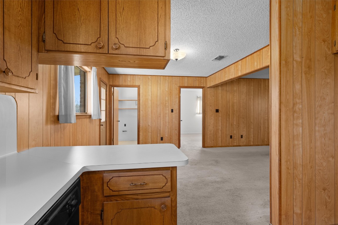 914 Victoria Street Taylor, TX 76574 - Photo 14 of 31