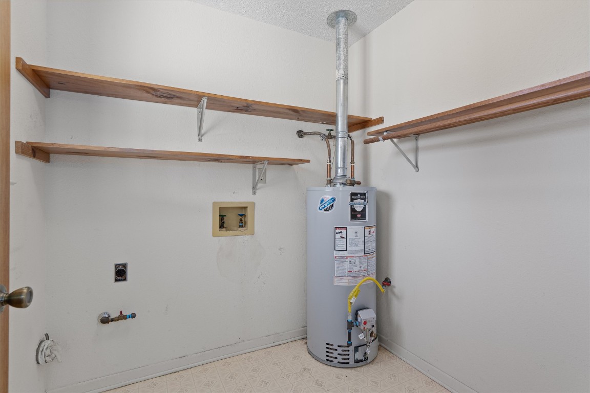 914 Victoria Street Taylor, TX 76574 - Photo 15 of 31