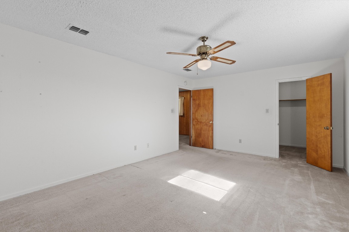 914 Victoria Street Taylor, TX 76574 - Photo 17 of 31