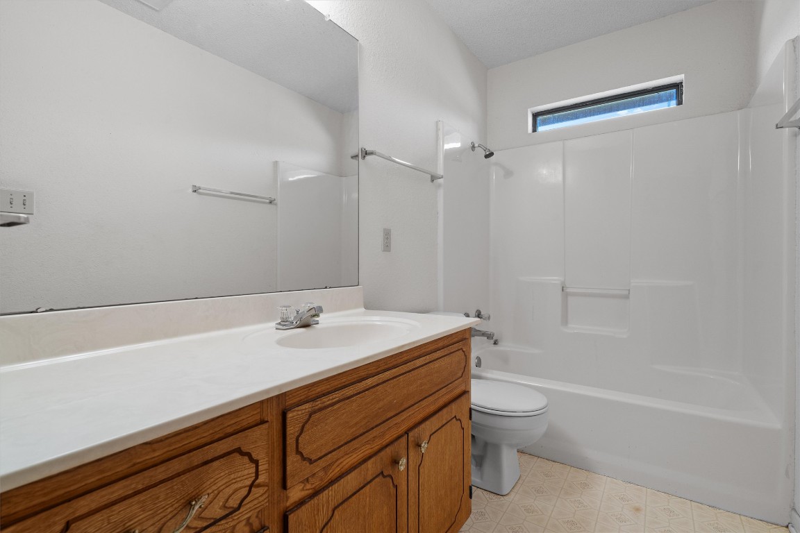 914 Victoria Street Taylor, TX 76574 - Photo 20 of 31