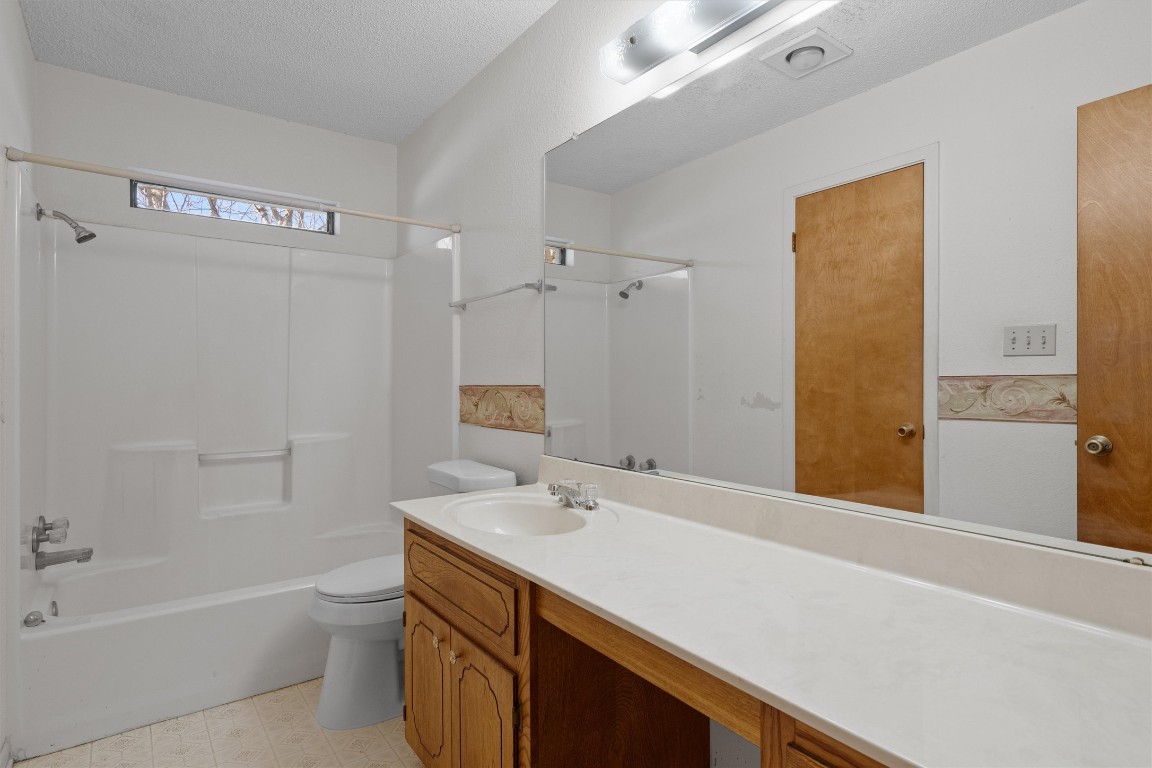 914 Victoria Street Taylor, TX 76574 - Photo 25 of 31