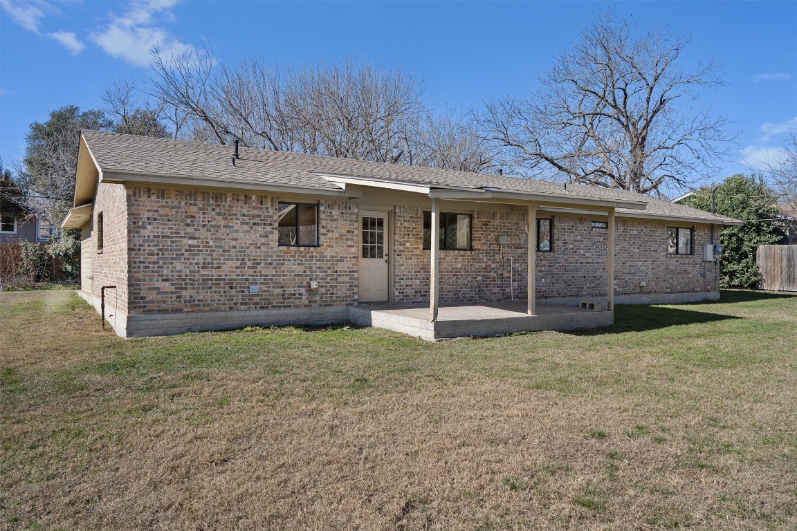 914 Victoria Street Taylor, TX 76574 - Photo 27 of 31