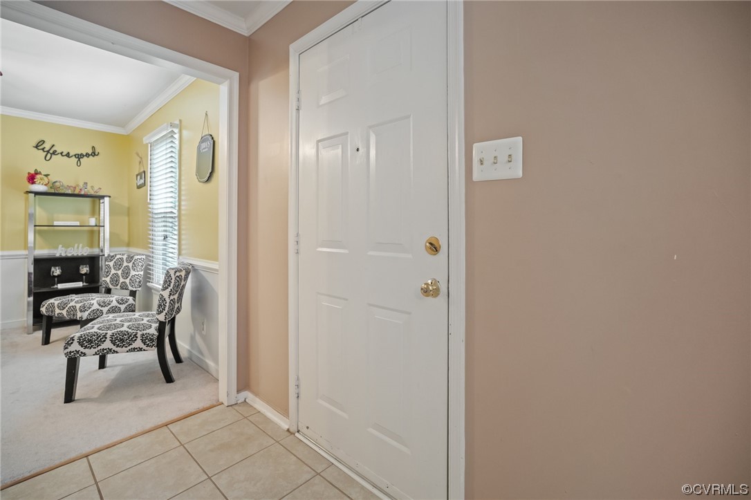 5331 Gatebridge Road North Chesterfield, VA 23234 - Photo 5 of 29 a view of a livingroom with chair and front door