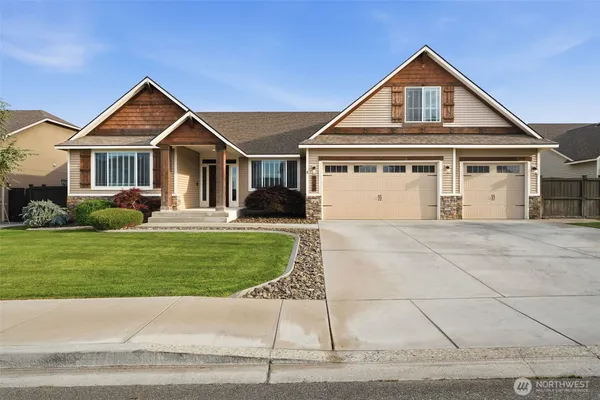 $674,900 | 4206 Palmyra Drive, Pasco, WA 99301