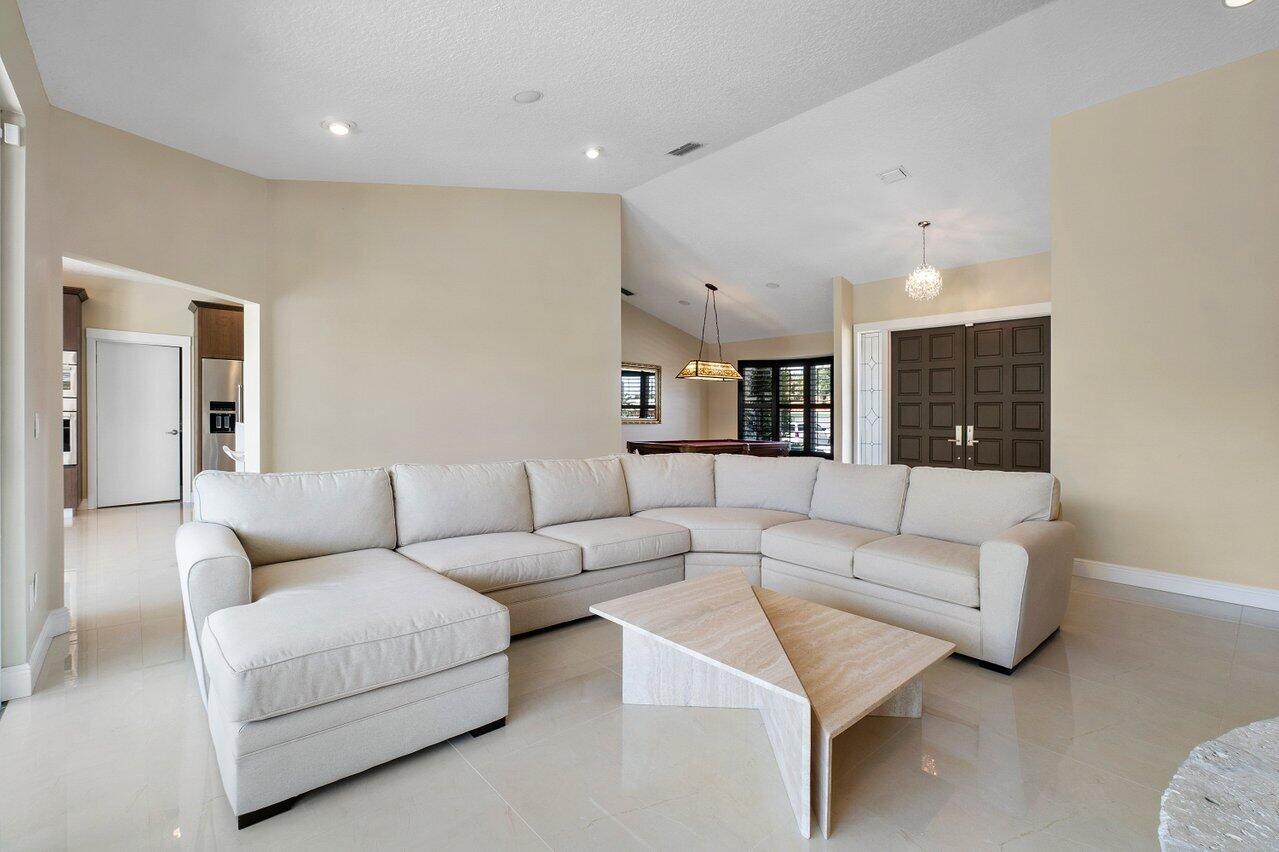 1081 Singer Drive Singer Island, FL 33404 - Photo 8 of 48 004-1081SingerDrive-RivieraBeach-FL-3340