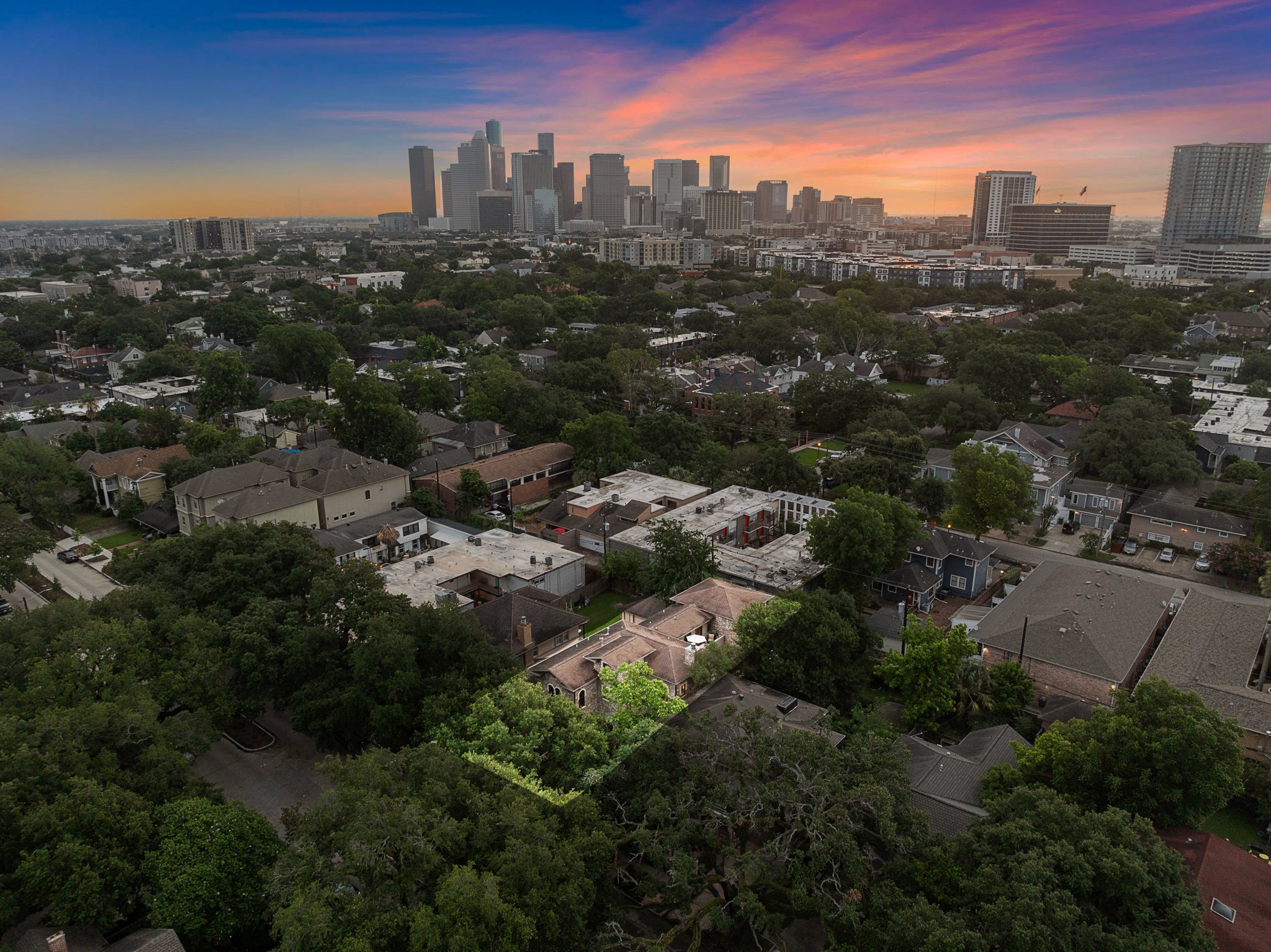 3603 Audubon Place Houston, TX 77006 - Photo 29 of 29 a view of a city