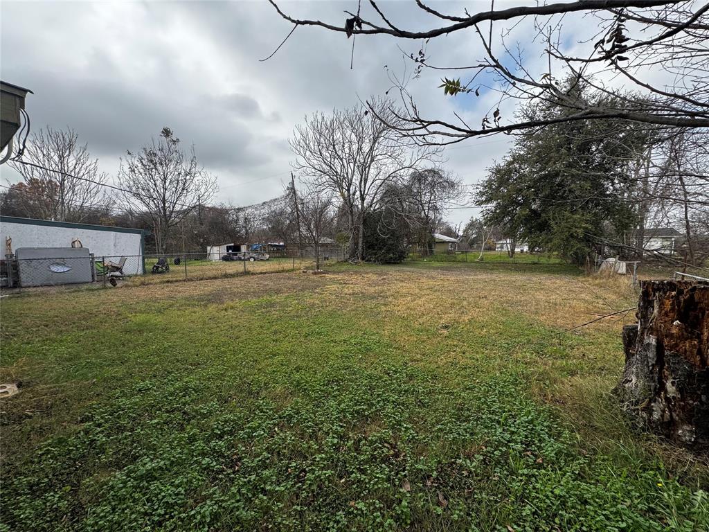 540 Dunbar Avenue Waco, TX 76704 - Photo 22 of 24 a view of a field with of trees