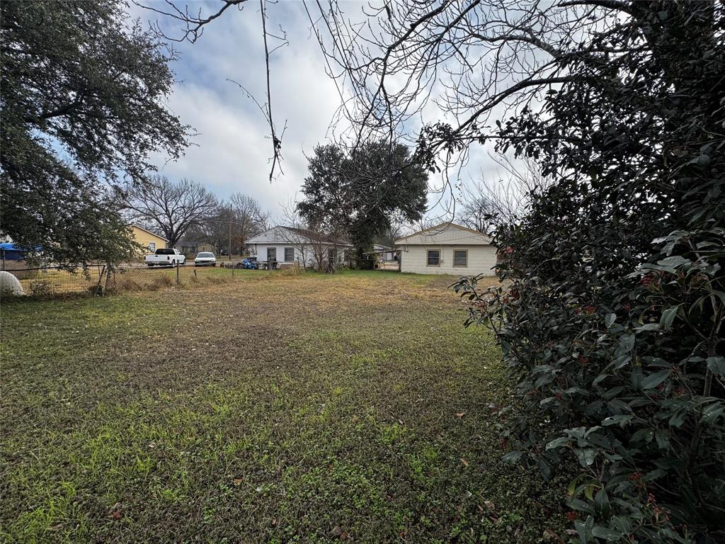 540 Dunbar Avenue Waco, TX 76704 - Photo 24 of 24 a view of a house with a yard