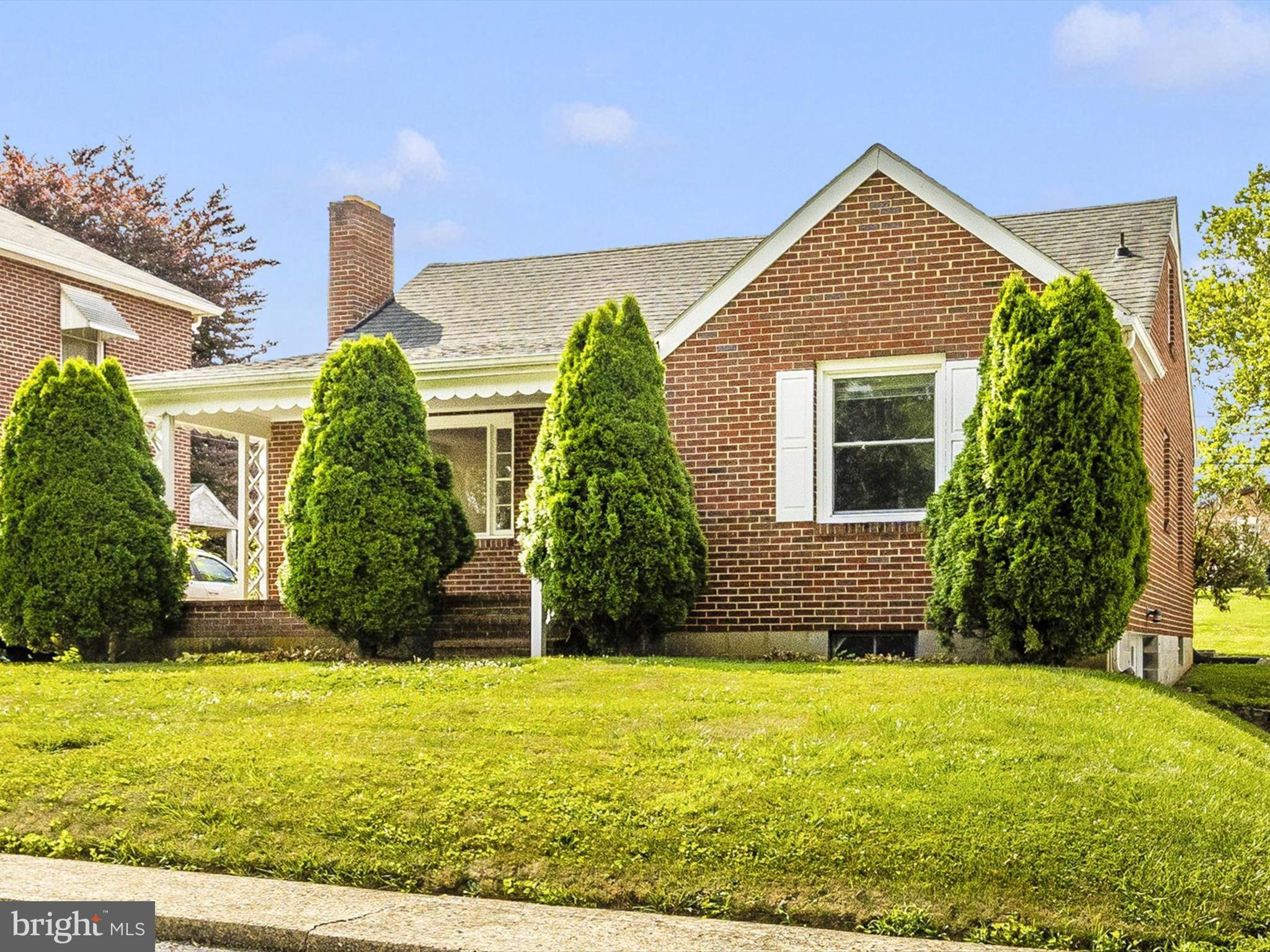 6 Park View Boonsboro, MD 21713 - Photo 41 of 64 a front view of a house with garden