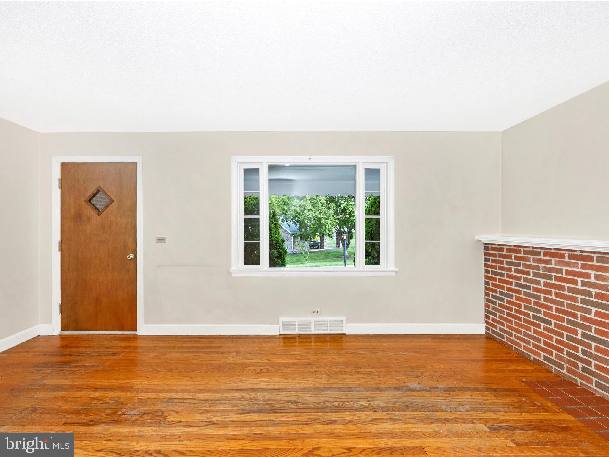 6 Park View Boonsboro, MD 21713 - Photo 8 of 64 a view of empty room with window