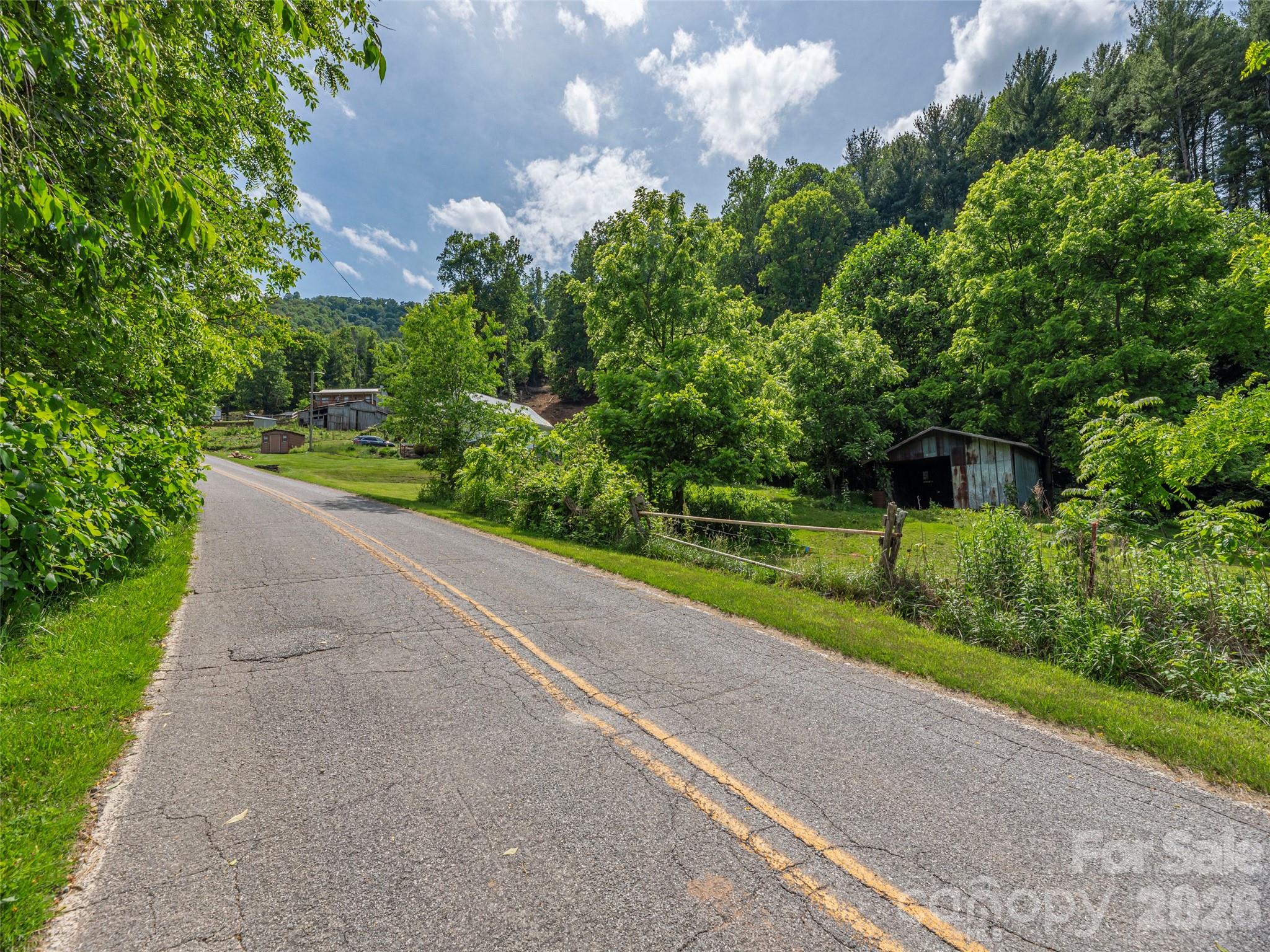 5622 Dutch Cove Road Canton, NC 28716 - Photo 16 of 26