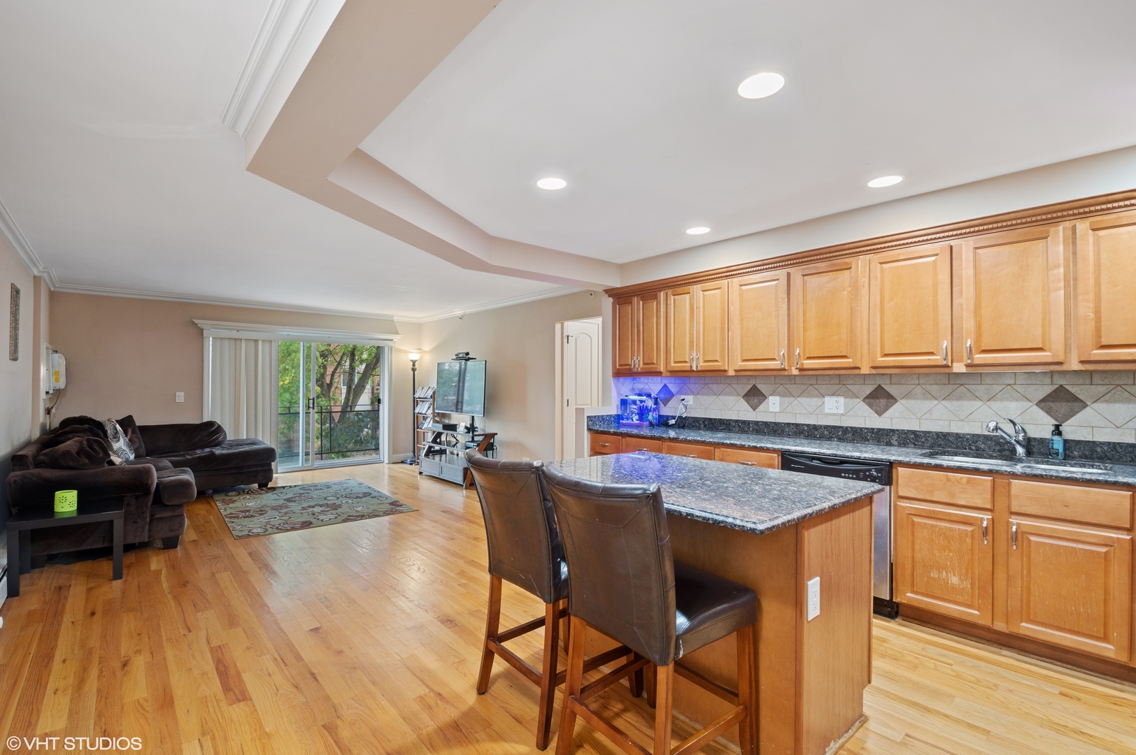 2210 South Goebbert Road, Unit 229 Arlington Heights, IL 60005 - Photo 3 of 11 Gallery Image 3