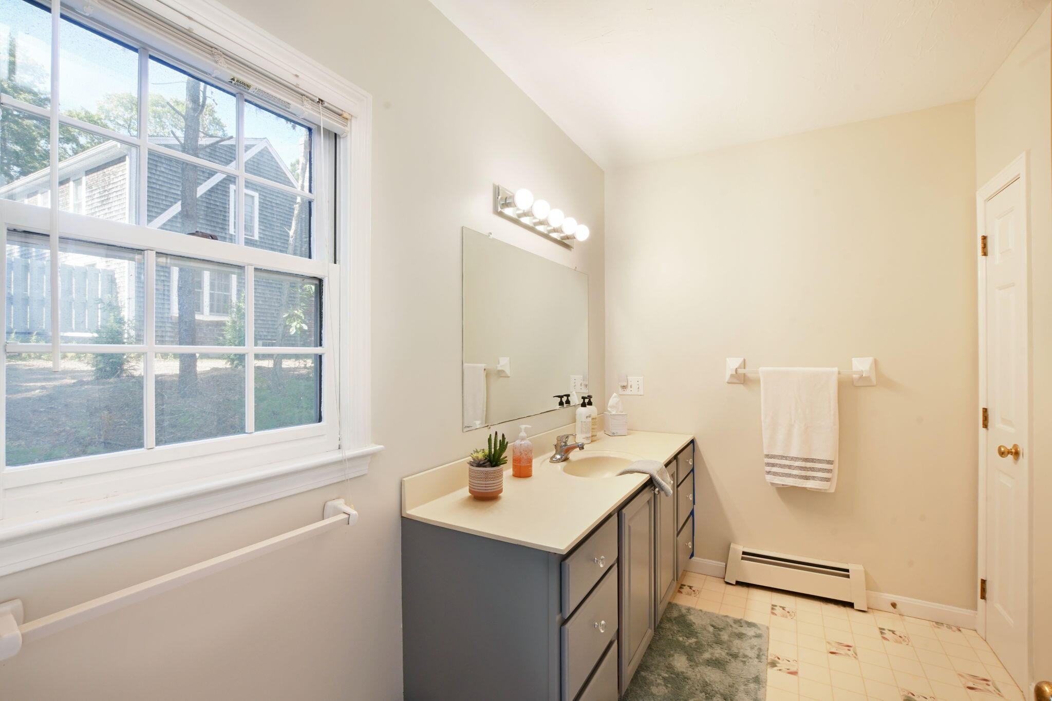 211 James Circle Mashpee, MA 02649 - Photo 15 of 37 13-web-or-mls-DSC_4981 copy